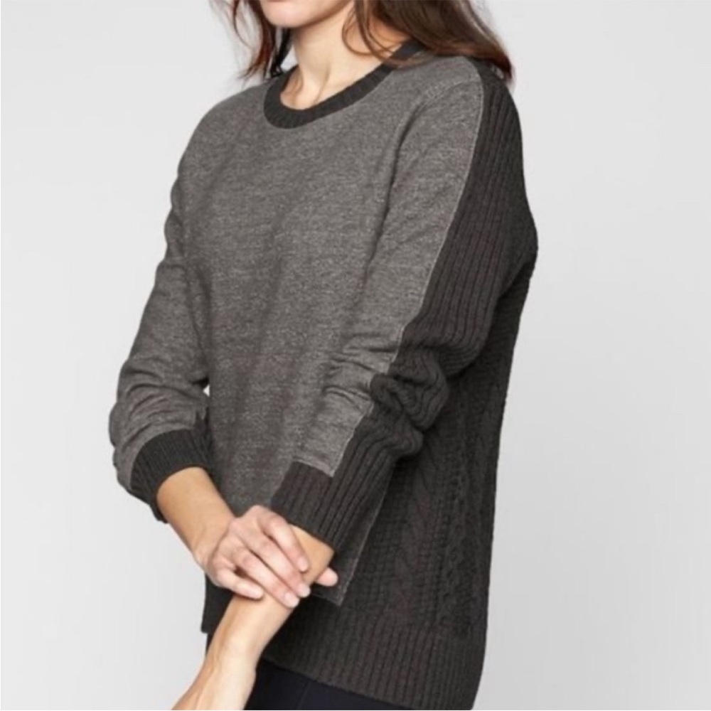 Athleta Brindle Black & Gray Sweater XL wool EUC